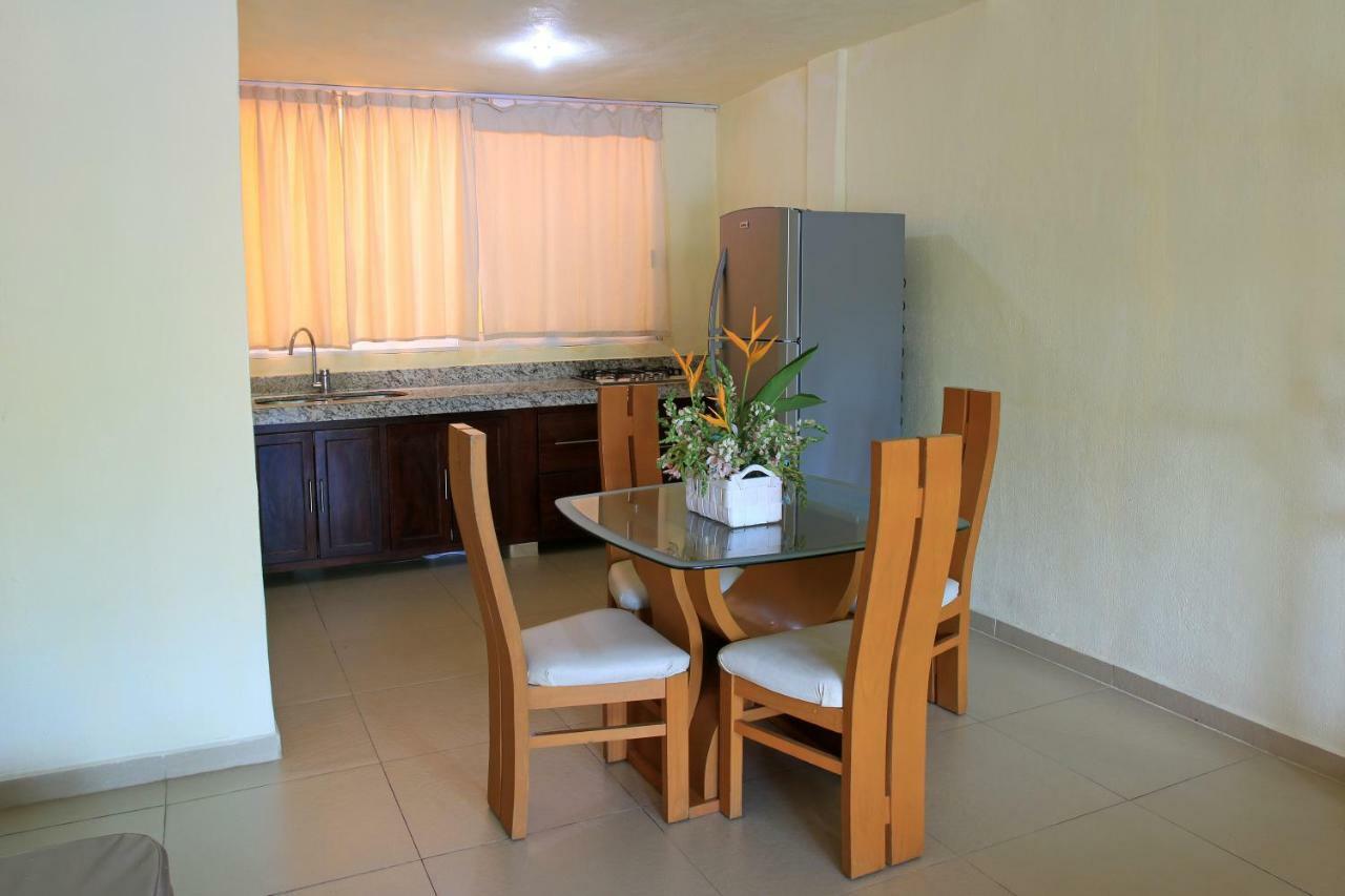 Villas Dulce Suenos 瓜亚比托斯 外观 照片