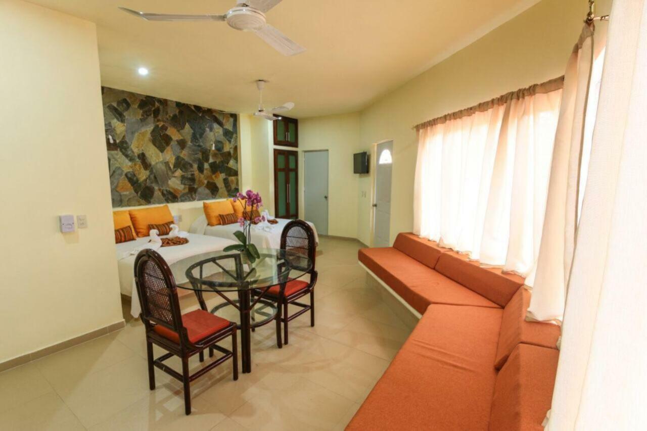 Villas Dulce Suenos 瓜亚比托斯 外观 照片