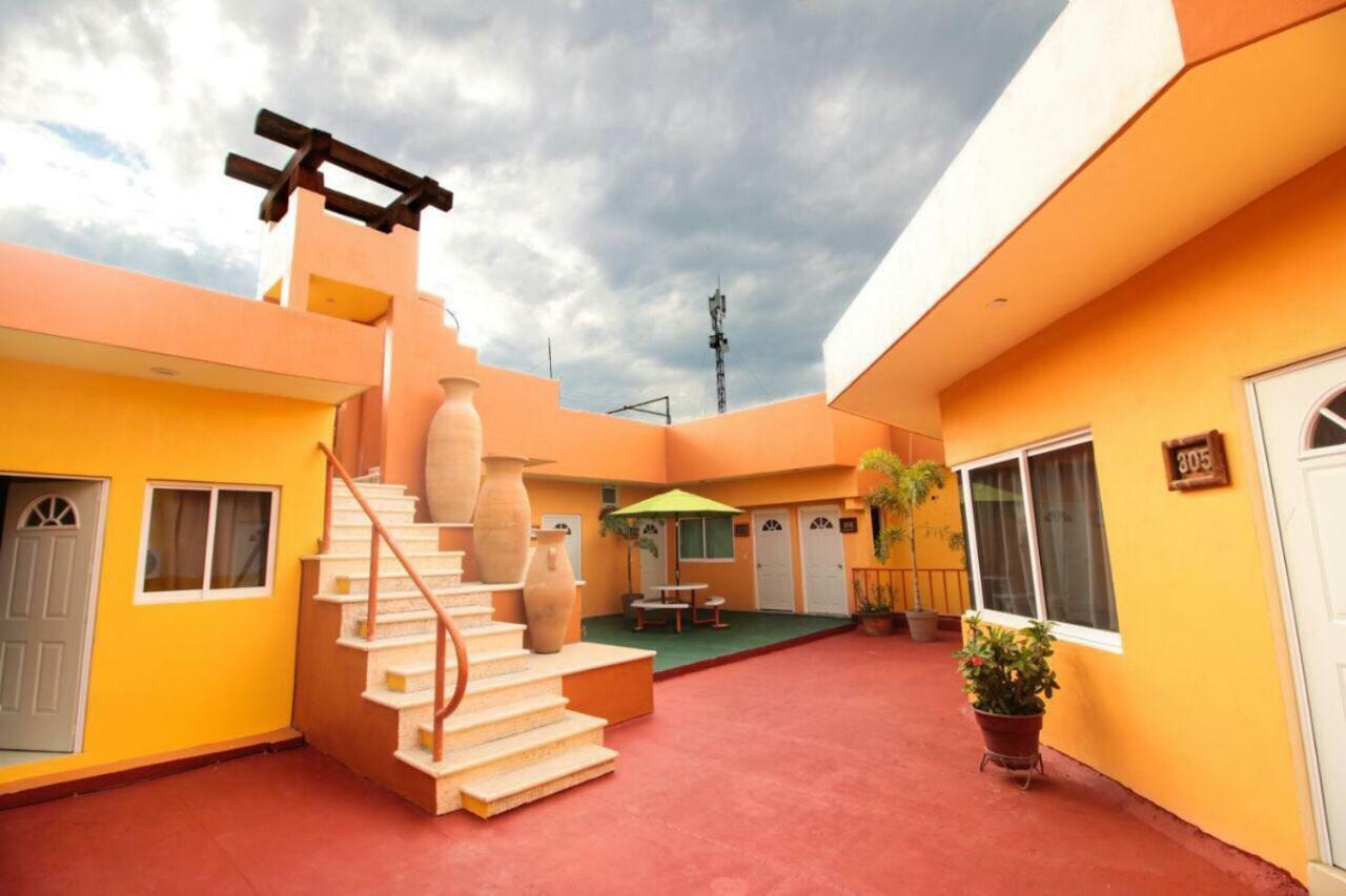 Villas Dulce Suenos 瓜亚比托斯 外观 照片